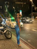 687658076: Chica busca chico en Sevilla