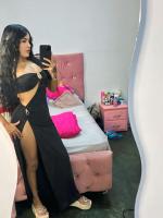 651693834: Chica busca chico en Sevilla