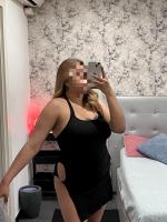 607393709: Chica busca chico en Barcelona