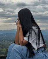 697708106: Chica busca chico en Granada