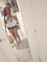 695161872: Chica busca chico en Sevilla