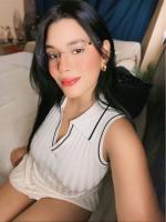 651696746: Chica busca chico en Sevilla