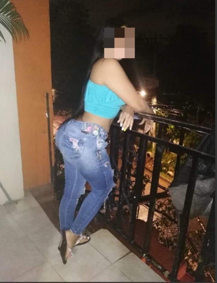 607215576: Chica busca chico en Barcelona