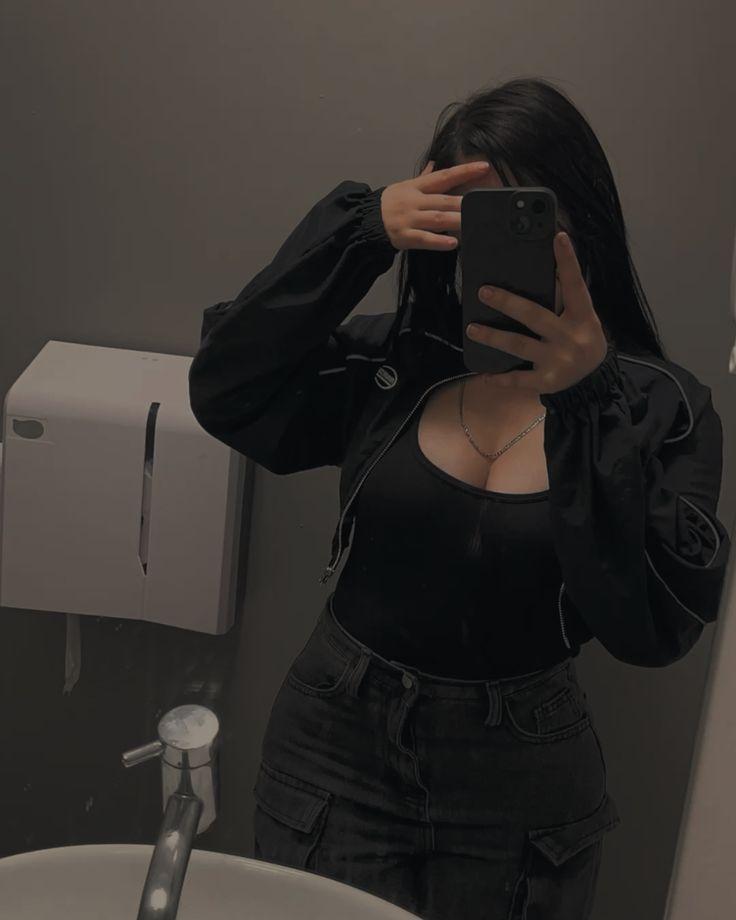 633691368: Chica busca chico en Sevilla