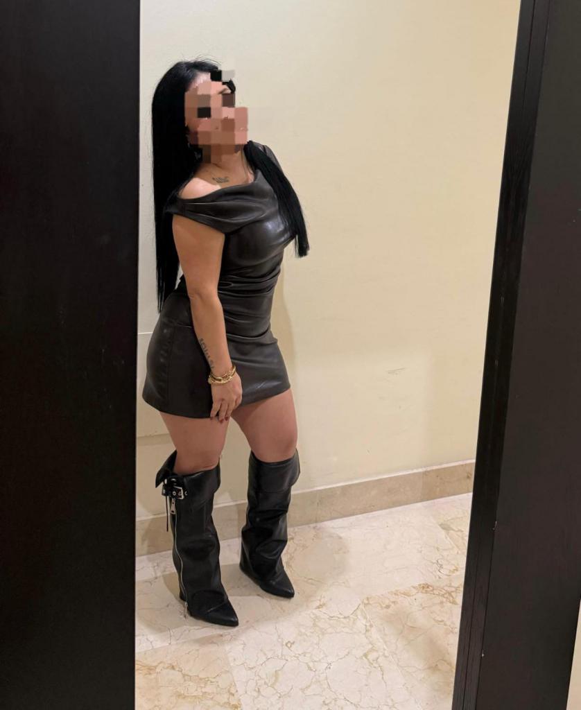 699387190: Chica busca chico en Cádiz