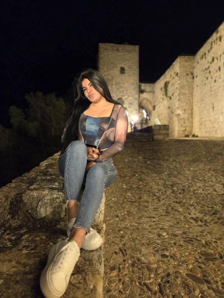 Chica busca chico en Granada: 