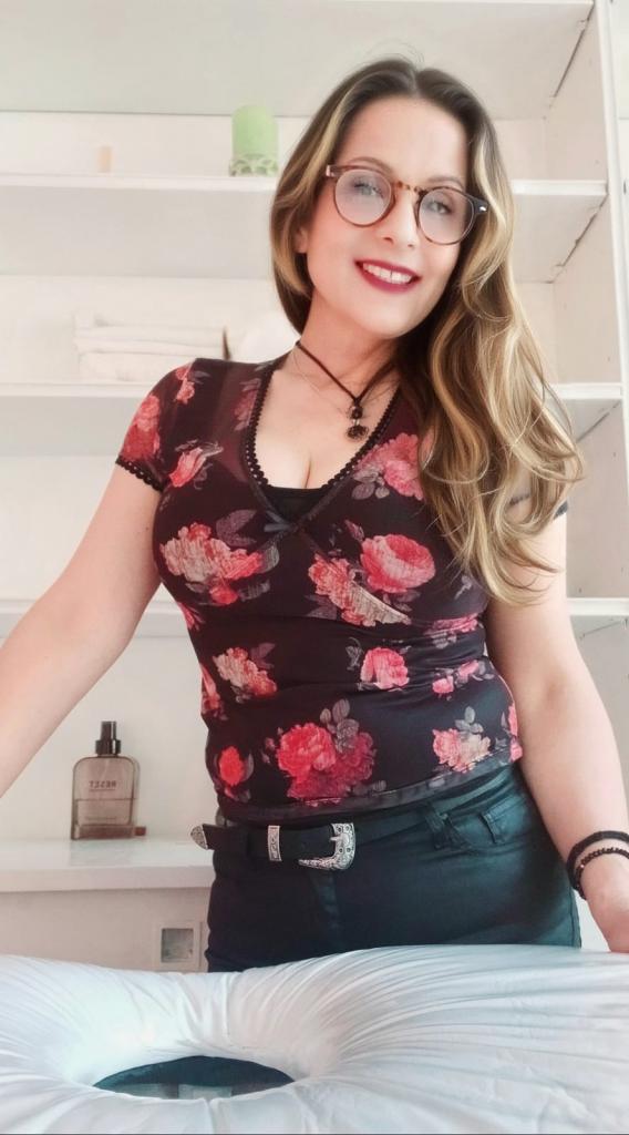 604368679: Chica busca chico en Madrid