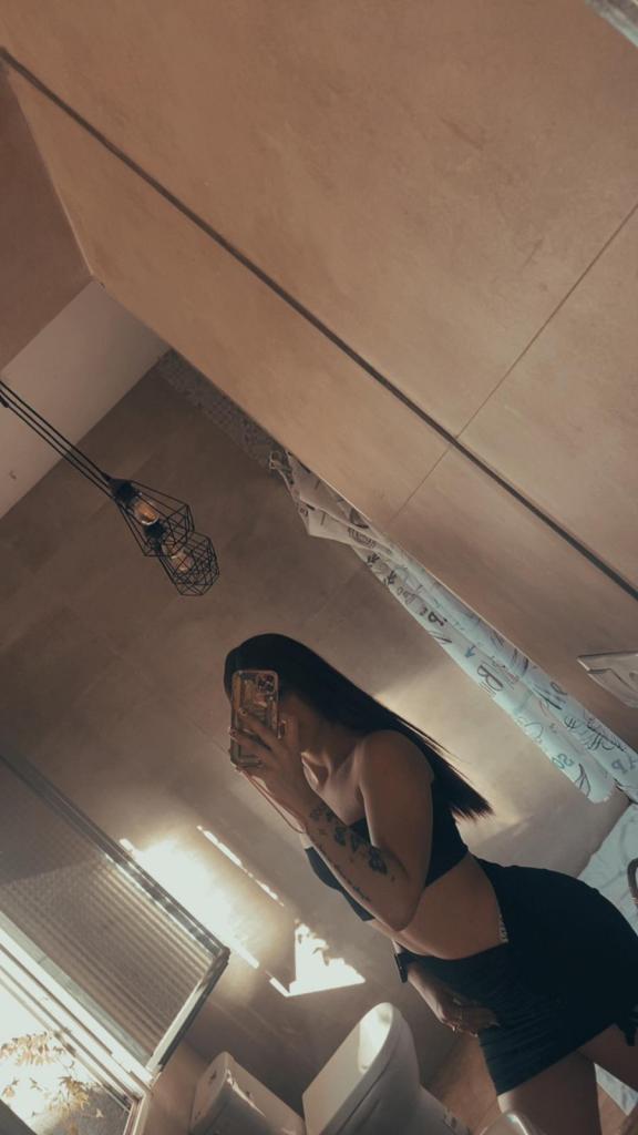 617746381: Chica busca chico en Madrid