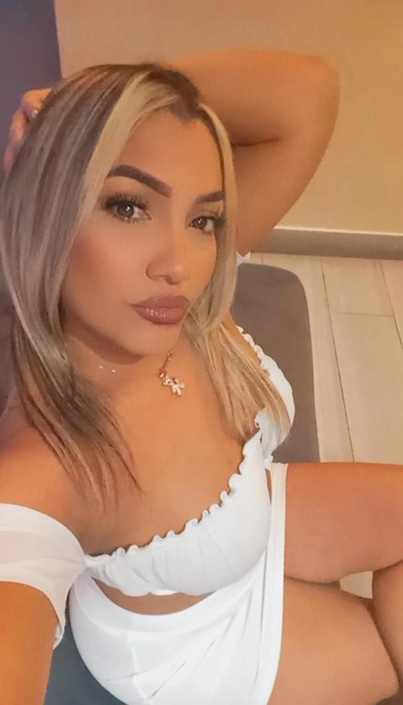 682801586: Chica busca chico en Pontevedra