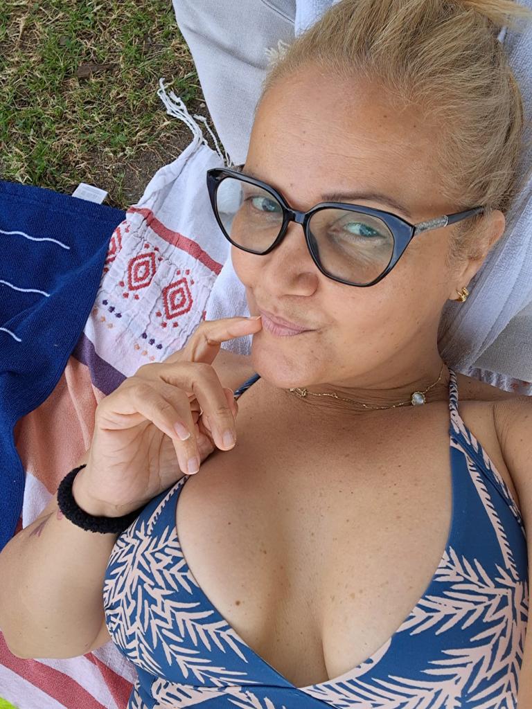 614687181: Chica busca chico en Álava