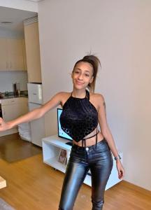 641259147: Chica busca chico en Asturias