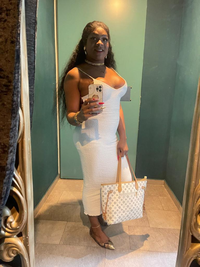 607409866: Transexual en Alicante