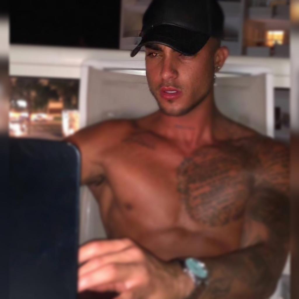 Chico busca chica en Barcelona: 