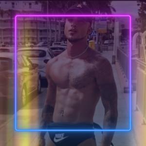 672808766: Chico busca chica en Barcelona