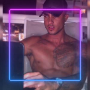 672808766: Chico busca chica en Barcelona