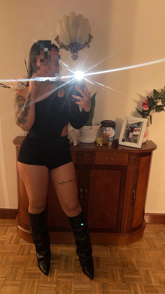 Chica busca chico en Cádiz: 