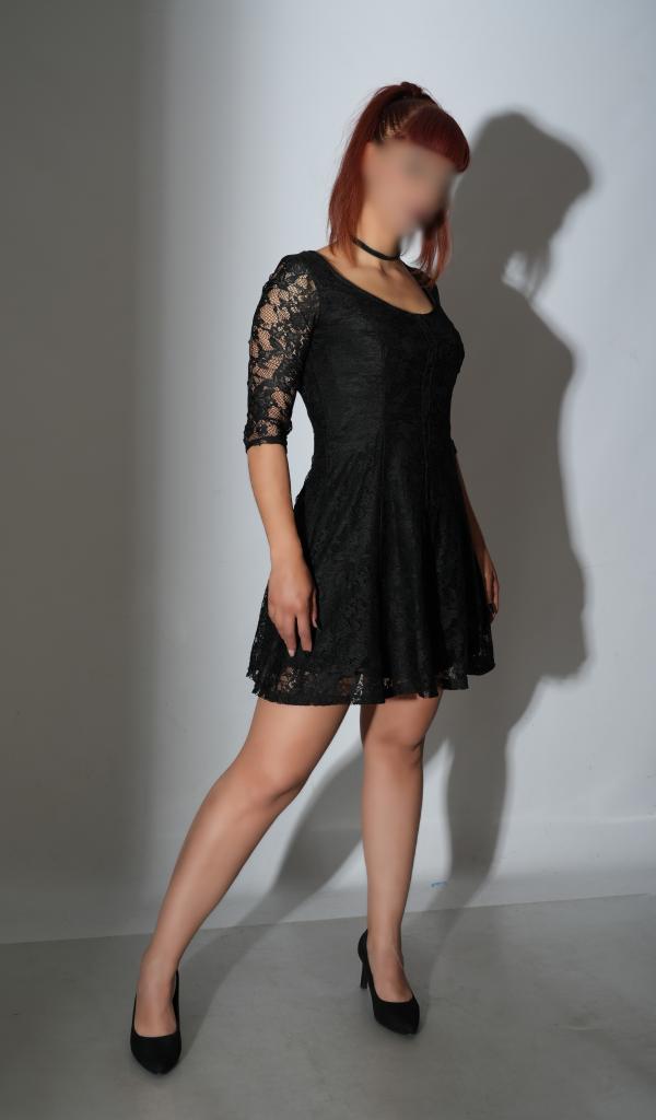 684768165: Chica busca chico en Barcelona