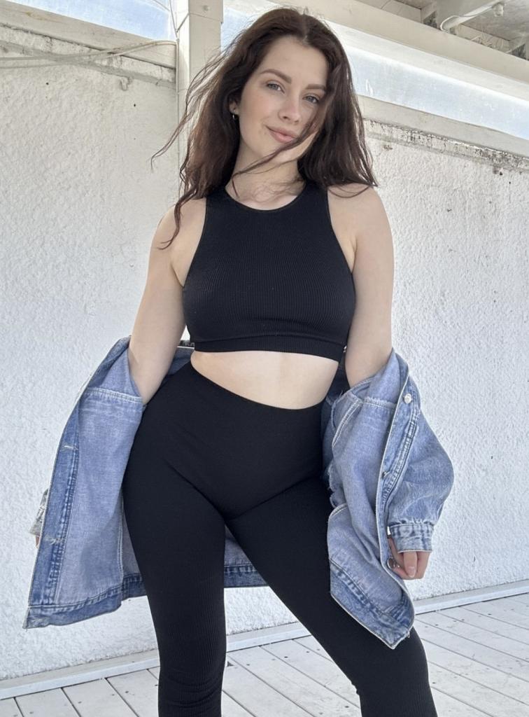 Chica busca chico en Almería: 