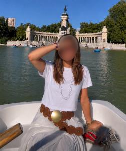 667805338: Chica busca chico en Madrid