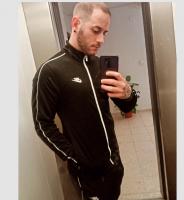 610875223: Chica busca chico en Sevilla