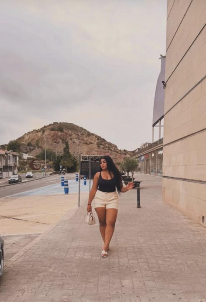 Chica busca chico en Almería: 