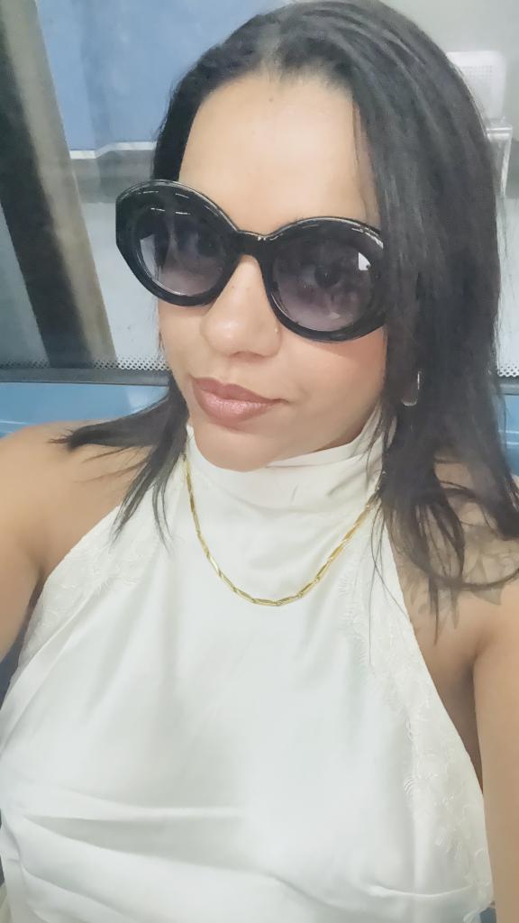 643084749: Chica busca chico en Madrid