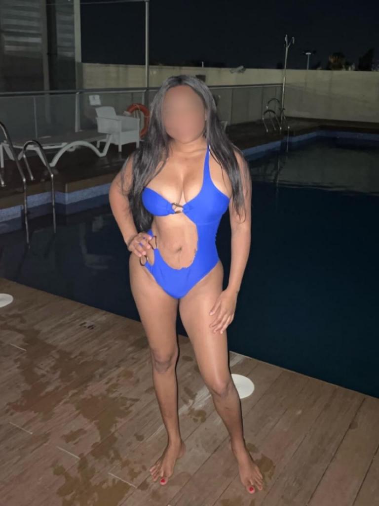 633526861: Chica busca chico en Sevilla
