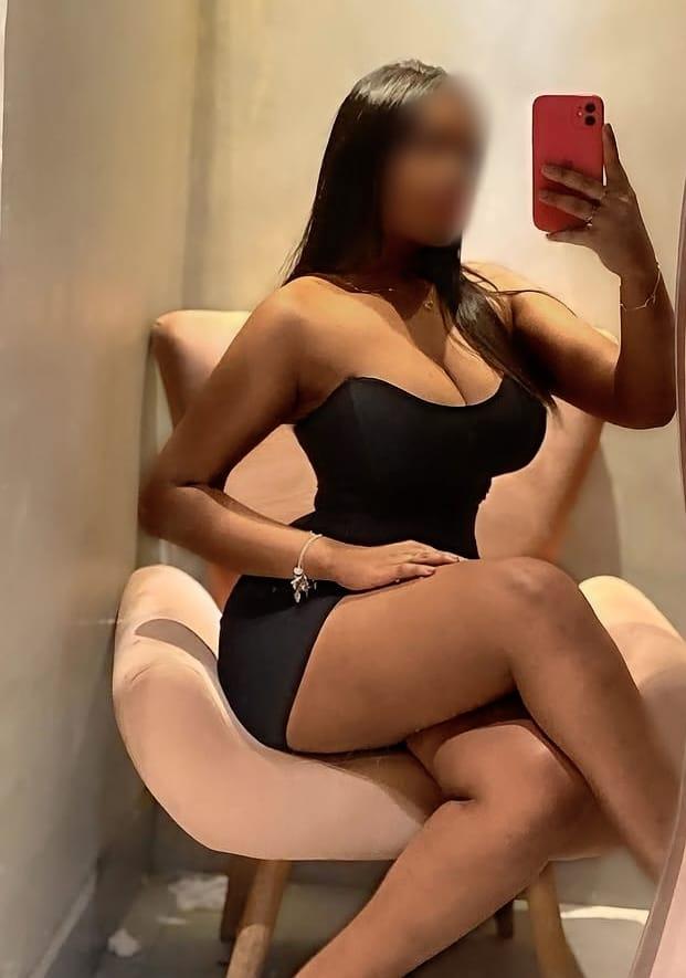 613456547: Chica busca chico en Madrid