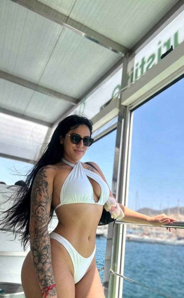 685099393: Chica busca chico en Sevilla
