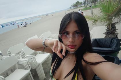 617969907: Chica busca chico en Málaga