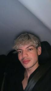 692756755: Chico busca chica en Valencia
