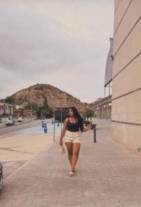 607302854: Chica busca chico en Almería