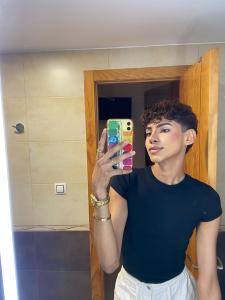631461031: Chico busca chica en Cádiz