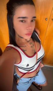 664354661: Chica busca chico en Barcelona