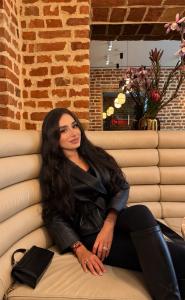 611223413: Chica busca chico en Barcelona