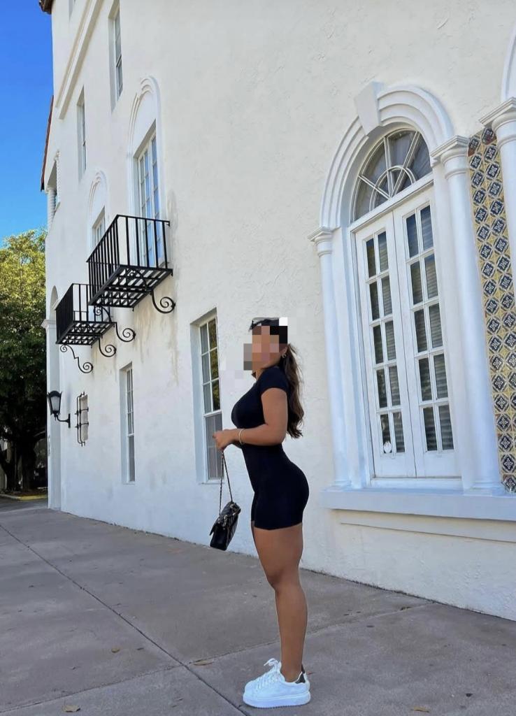 Chica busca chico en Granada: 