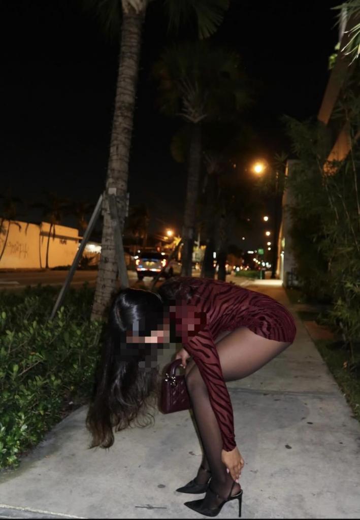 Chica busca chico en Granada: 