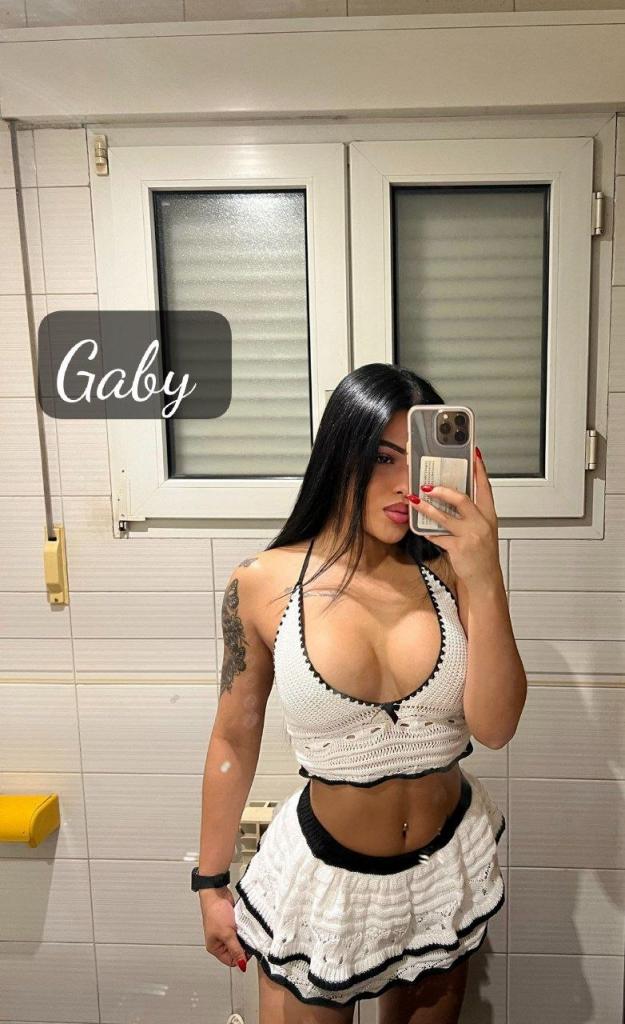 660453556: Chica busca chico en Madrid