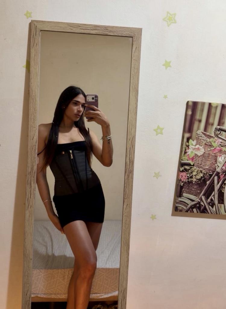 672592955: Transexual en Pontevedra