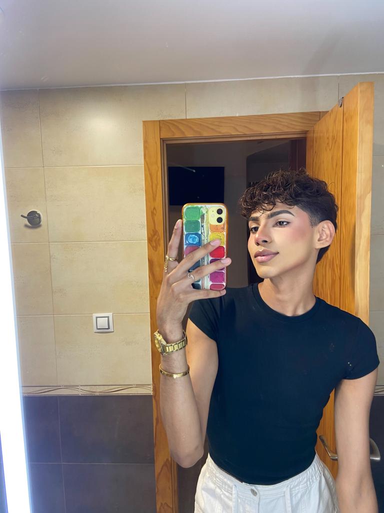 Chico busca chica en Cádiz: 