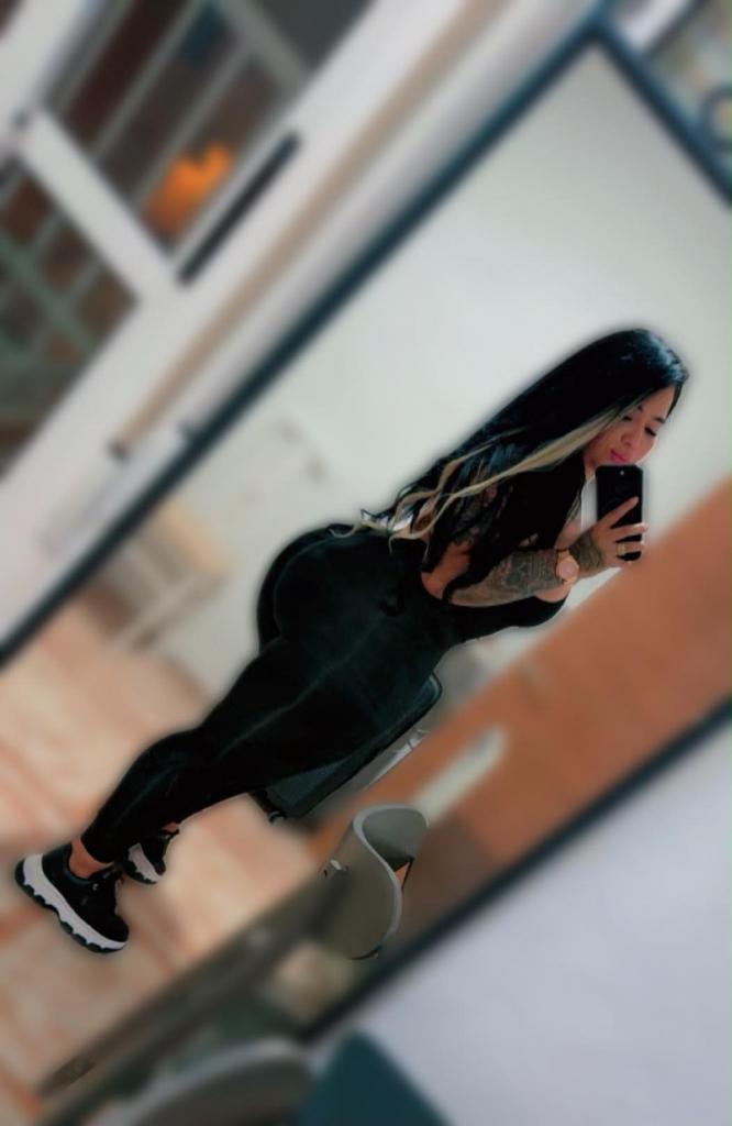 Chica busca chico en Almería: 