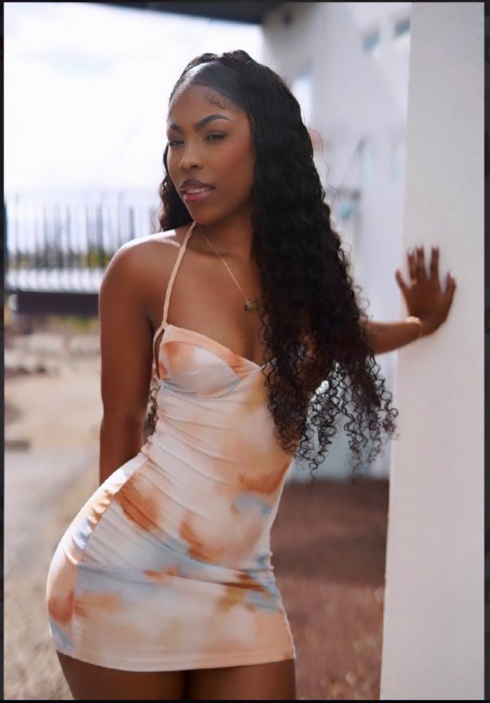 Chica busca chico en Valencia: Chica busca chico