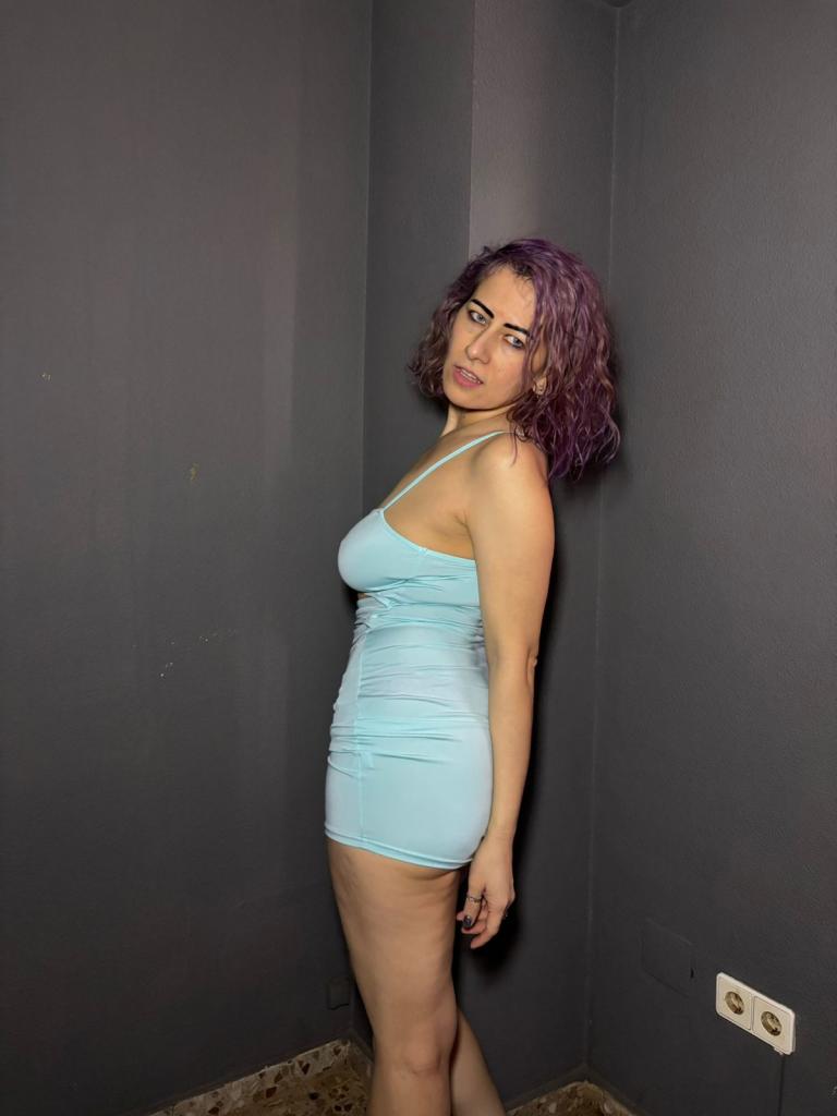 Chica busca chico en Alicante: 