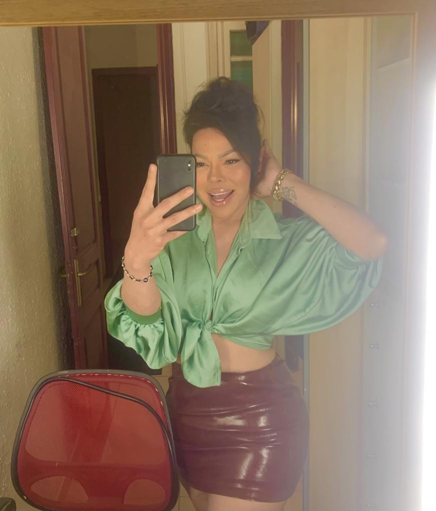 610829409: Travesti en Barcelona