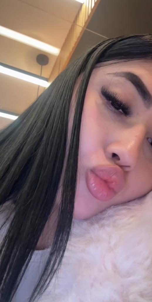 642504396: Chica busca chico en Sevilla