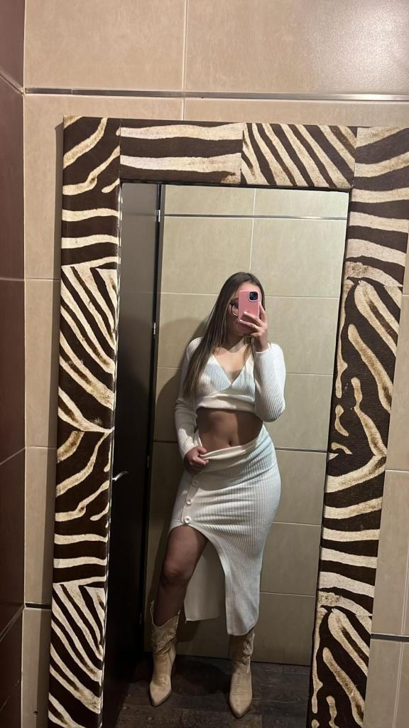 666385398: Chica busca chico en Murcia