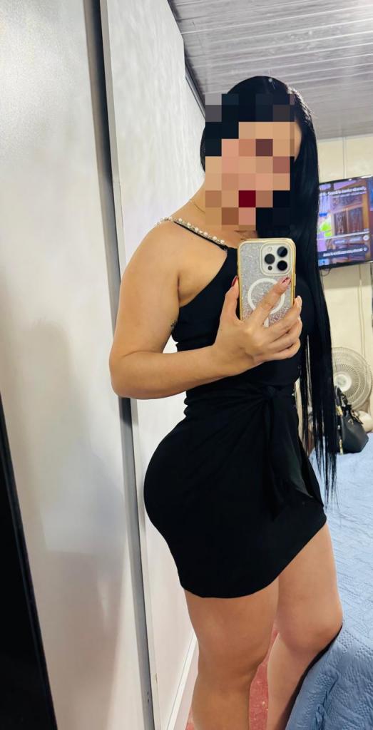 677658907: Chica busca chico en Lérida