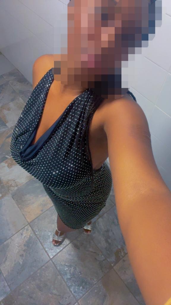 Chica busca chico en Huelva: 