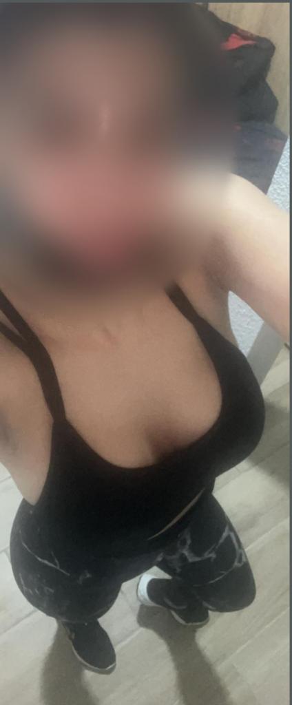 610396221: Chica busca chico en Madrid