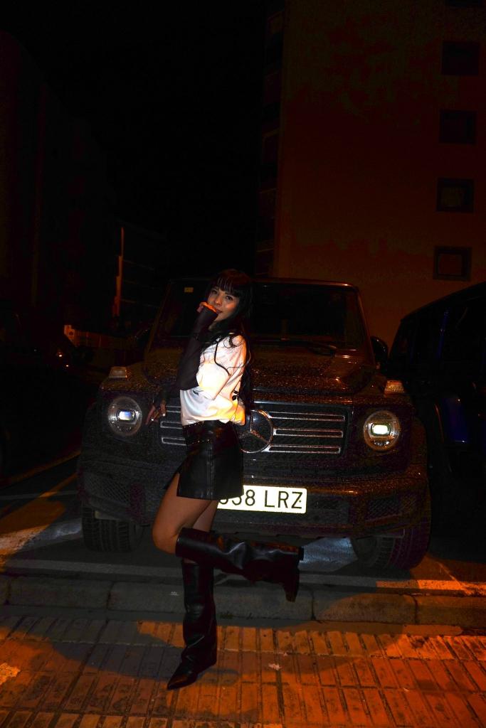 Chica busca chico en Ibiza: 